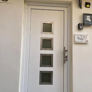 https://al-rifugio-di-rosmy-bari.barihotels.org
